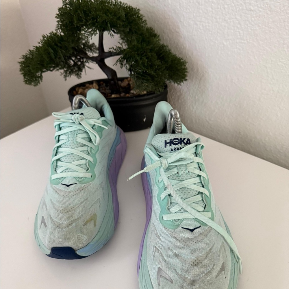 Hoka One One Arahi 6 Women's Shoes - Mint and Lavender - Picture 4 of 9